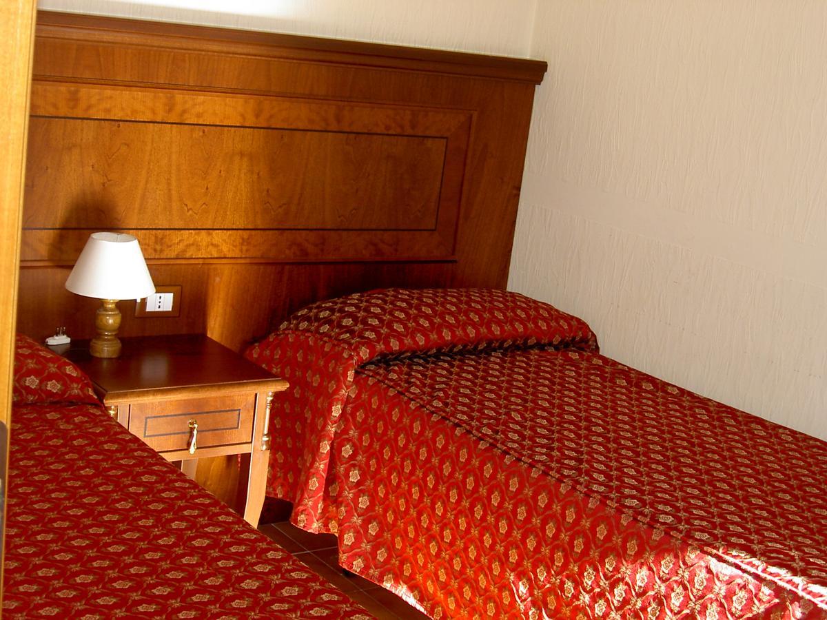 רומא Hotel Cinecitta מראה חיצוני תמונה