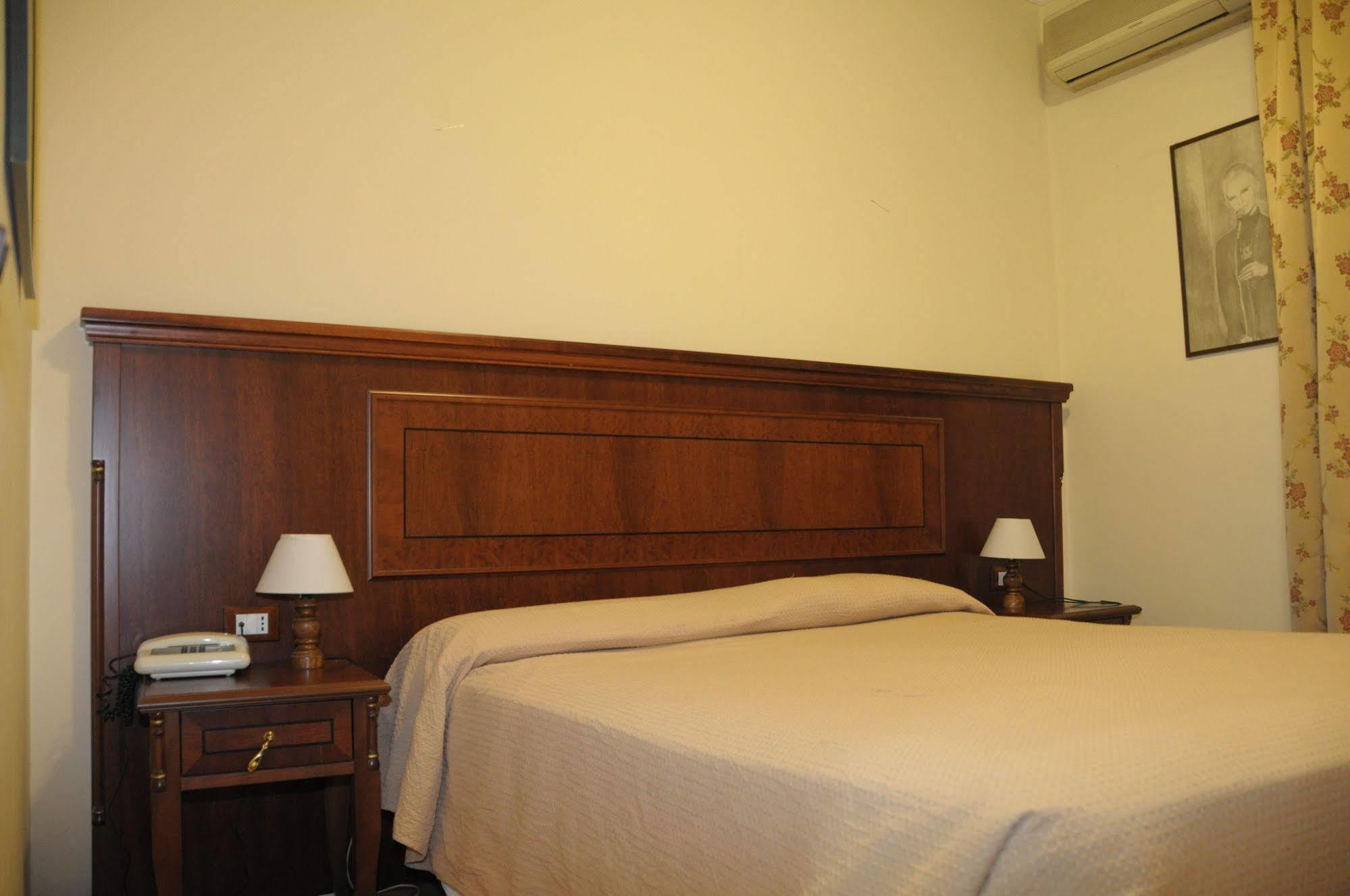 רומא Hotel Cinecitta מראה חיצוני תמונה